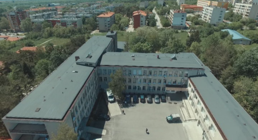 Областният управител на Пловдив поиска оставката на шефа на болницата в Карлово