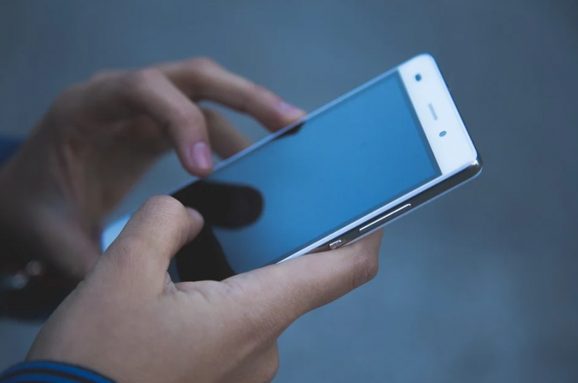 Поставят ни под карантина с обаждане, SMS или чрез мейл