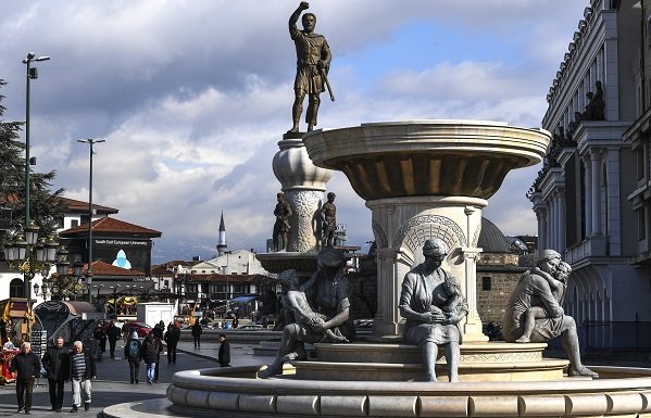 София спира преговорите на Скопие за членство в ЕС. Какво следва?