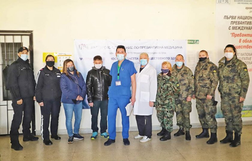 Нова група военнослужещи ще помагат в борбата с коронавируса