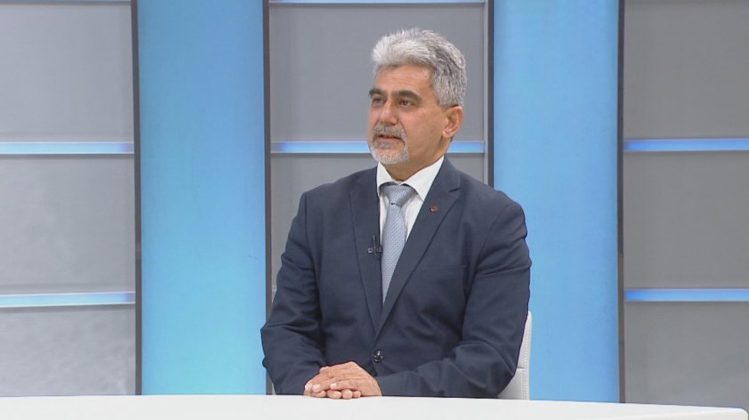 Доц. Михов, ВМРО: Ако сега не предприемем мерки за превъоръжаването, ще загубим отбранителната си способност