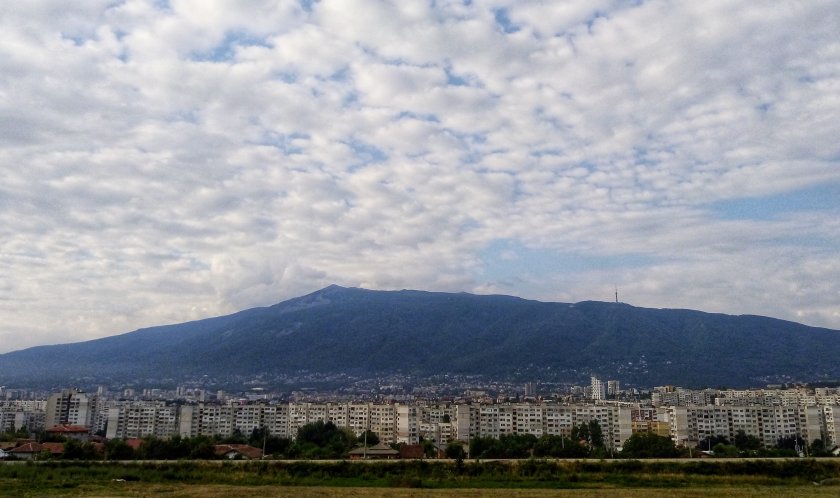 Следобед остава облачно на много места
