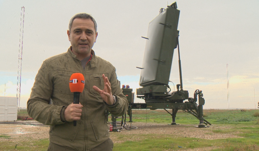 Екип на БНТ в израелската аерокосмическа корпорация