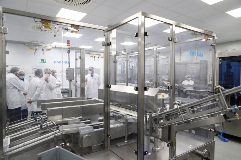 Ваксината на "Модерна" в САЩ получи одобрение от експертите към Агенцията по храните