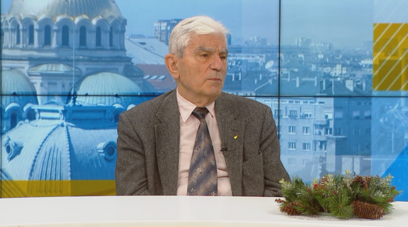 Акад. Петрунов: Няма основание да се съмняваме в ефективността на ваксината засега