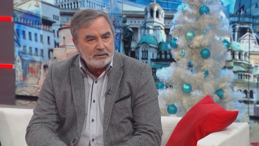 Доц. Ангел Кунчев: Ще стартираме ваксинирането на 27 декември в София, Пловдив и Бургас