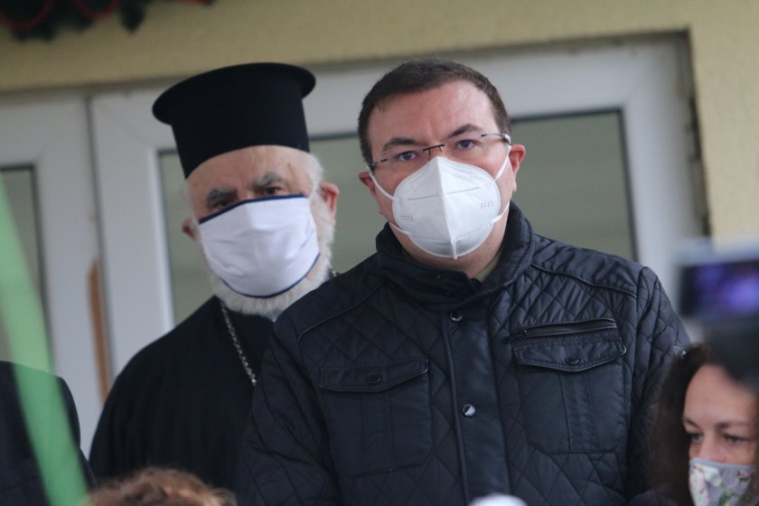 здравният министър сърдечна благодарност българската православна църква протегнатата ръка