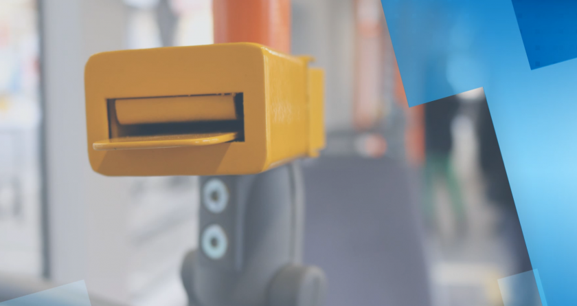 Отново ще глобяват в градския транспорт, пътници на опашки за билети