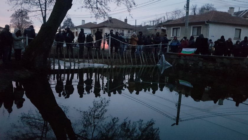 В Калофер се подготвят за "спасяването" на кръста и мъжкото хоро