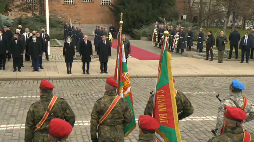 живо освещаване бойните знамена знамената светини българската армия