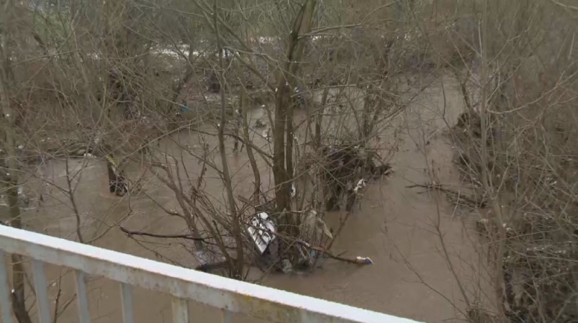 Над 20 наводнени къщи в село Ярджиловци