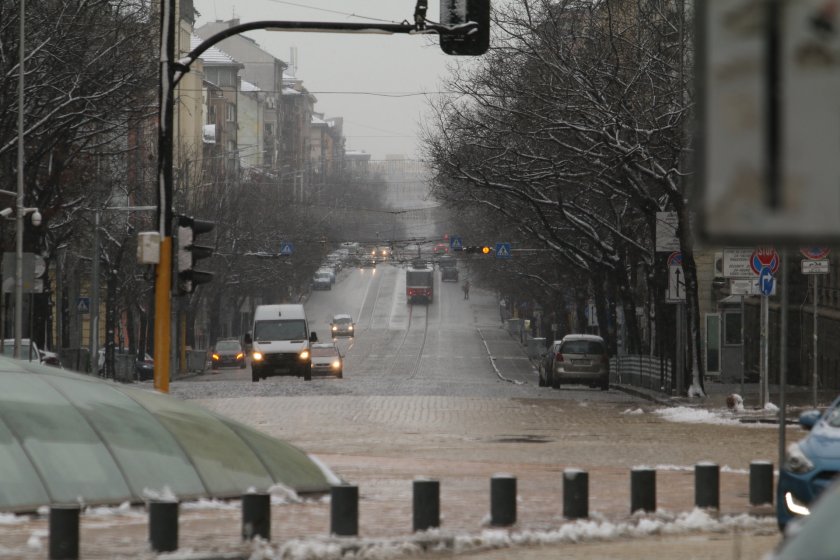 148 машини почистваха улиците софия заради снега