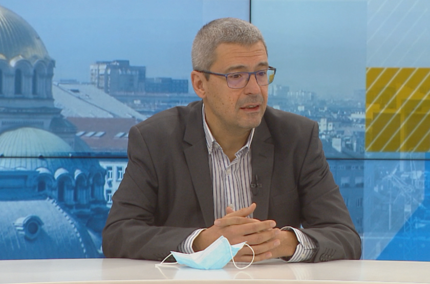 Проф. Гетов: Ваксината на "Модерна" има съществени разлики в условията на съхранение и брой дози