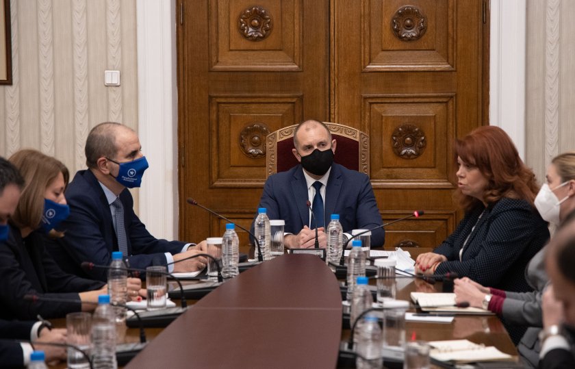 Датата на изборите - основен акцент в днешните консултации при президента Радев