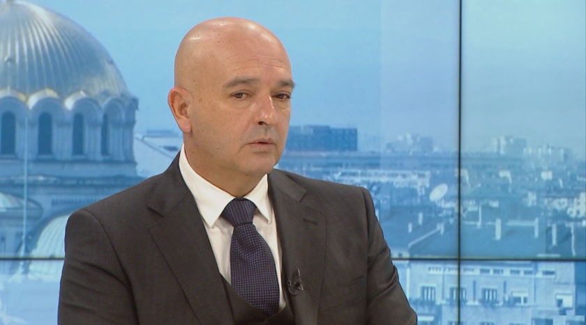 Ген. Мутафчийски: До април можем да ваксинираме над 100 000 души