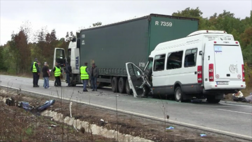 Осъдиха на 6 години затвор украинския шофьор на ТИР за катастрофата край "Лесово"