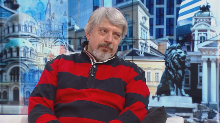 Проф. Витанов: 1500 заразени на ден е критичното число, което не трябва да прехвърляме