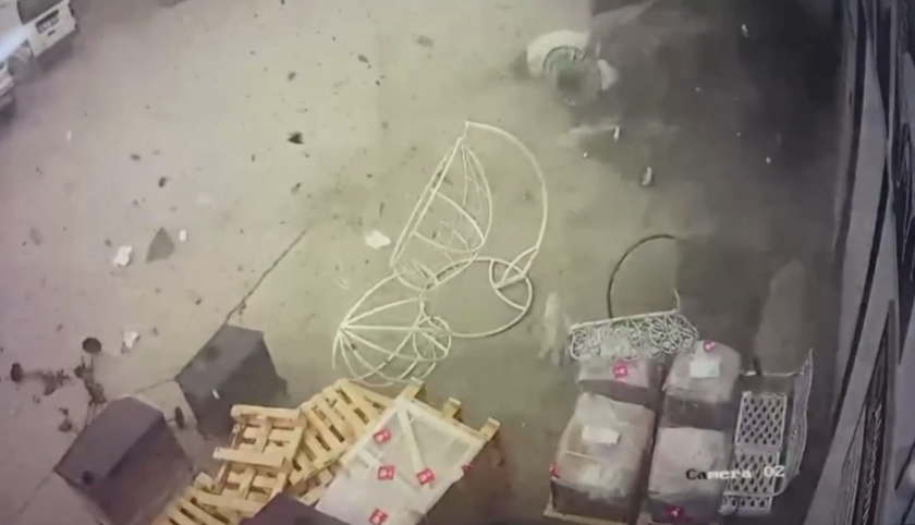 Силен ураганен вятър рани човек в турския град Бурса