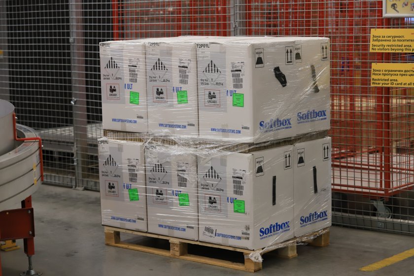 Пристигна нова пратка ваксини срещу COVID-19