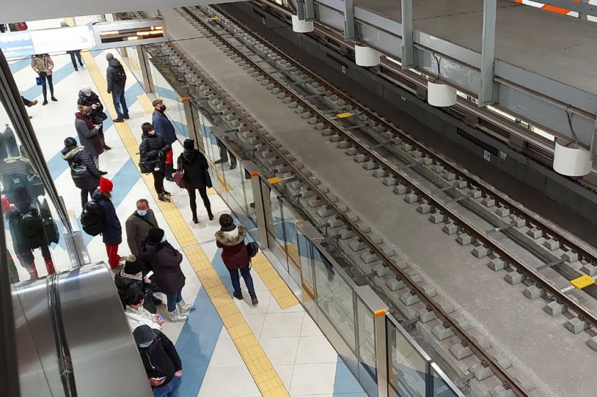Технически проблем забави движението на метровлаковете по Линия 3