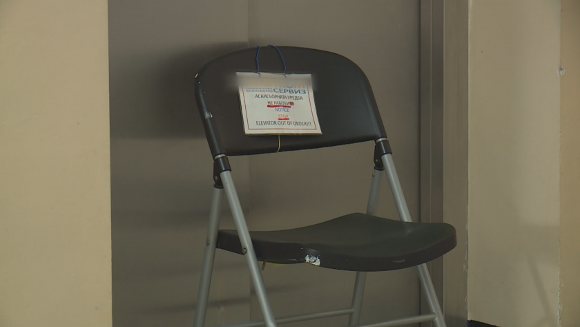 Пететажна болница в Русе остана без асансьор