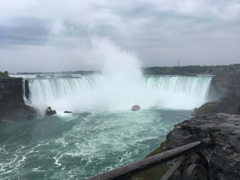 На 3 март Ниагарският водопад ще изгрее в цветовете на българското знаме