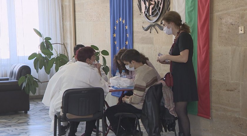 В Пловдив се имунизираха членове на секционни избирателни комисии
