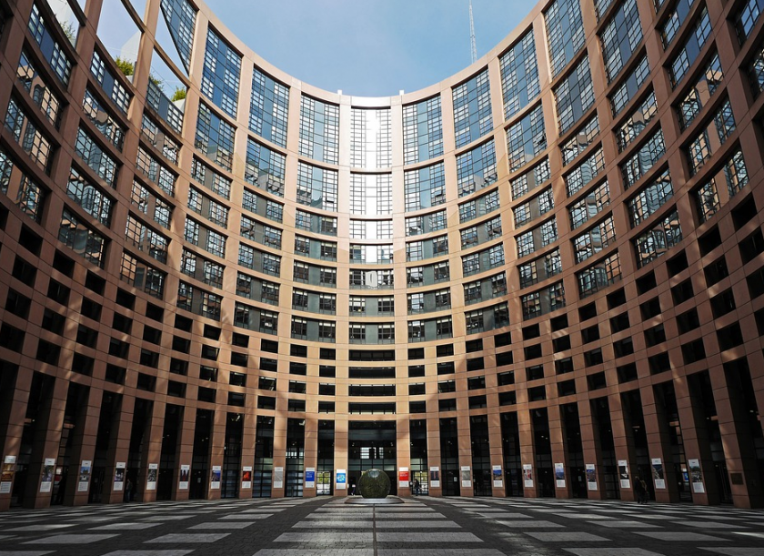европейският парламент настоява върне визите сащ заради българия