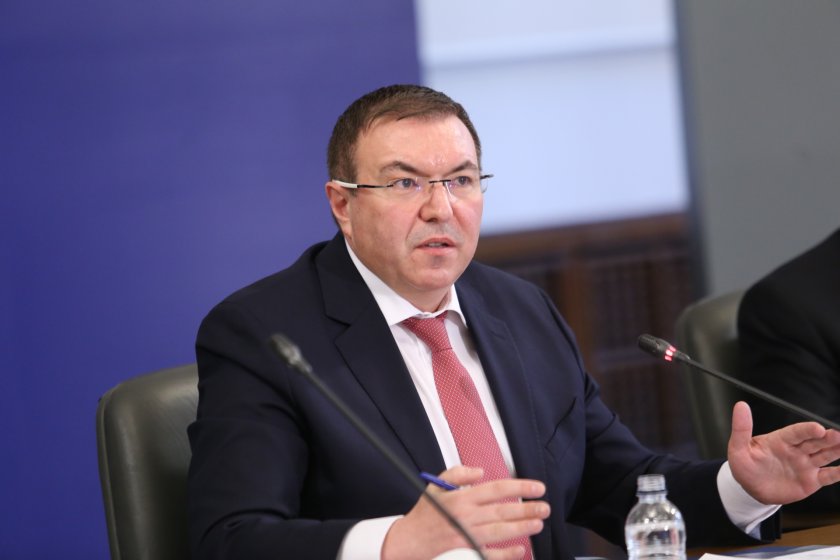 Обмислят локални мерки срещу разпространението на COVID-19 в страната