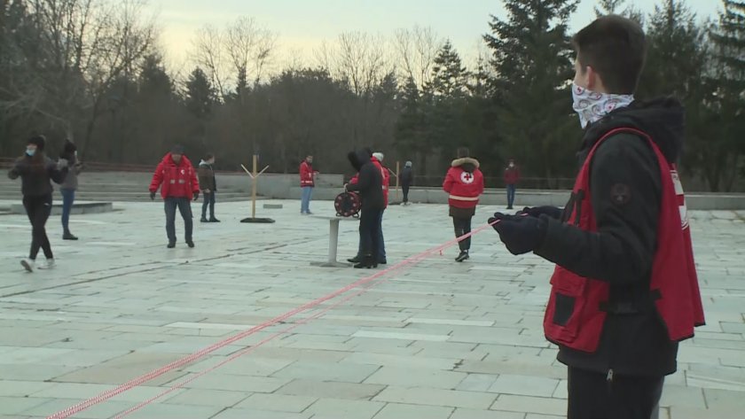 В Добрич показват 20-километрова мартеница