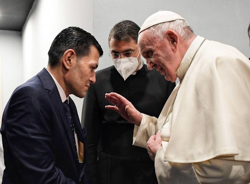 В Ирак папа Франциск се срещна с бащата на 3-годишния Алан
