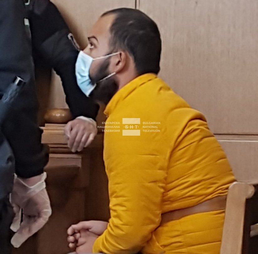 Индиецът от аварийно кацналия в София самолет прояви агресия и в съдебна зала