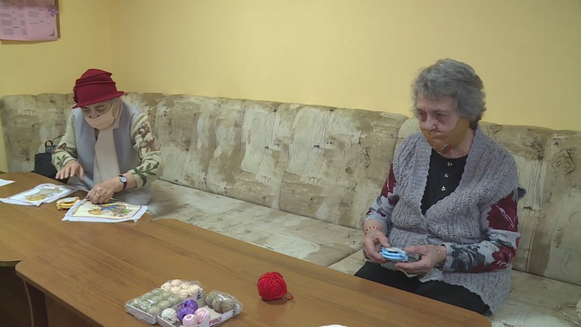 Как функционират пенсионерските клубове в Русе след отварянето