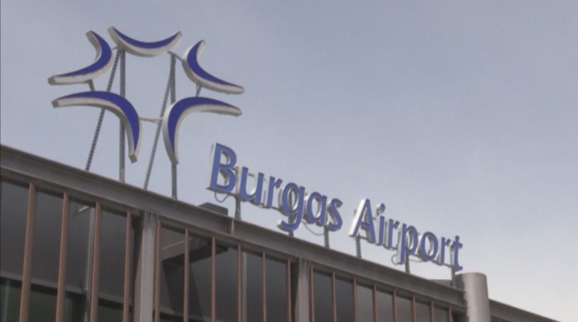 Летище Бургас ще бъде затворено от днес до 27 март.Причината