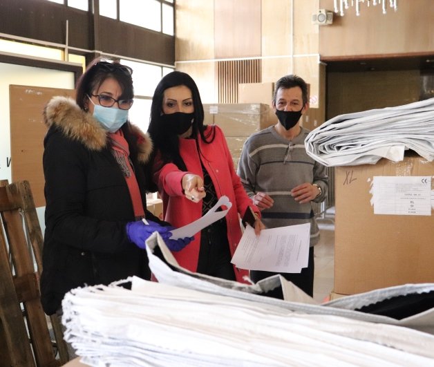 120 000 маски 2100 литра дезинфектанти изборите област русе