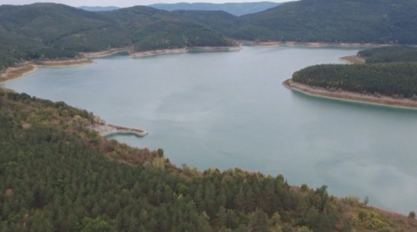 язовирите нас имат свободни обеми поемат водата валежите