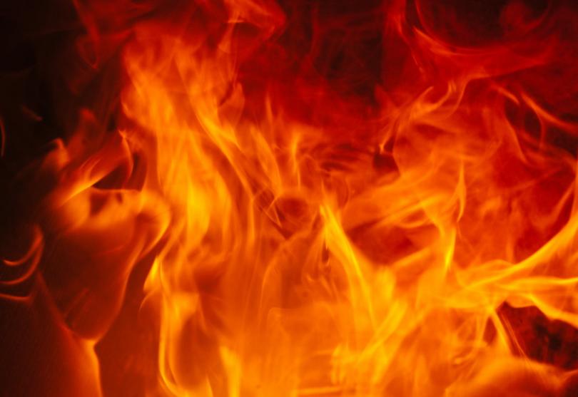 плевня изгоря благоевградско село огънят застрашава съседни къщи