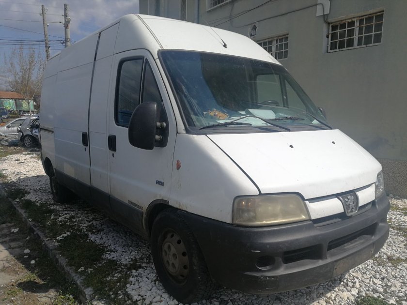 41 мигранти бяха заловени на автомагистрала Тракия. Всички са в