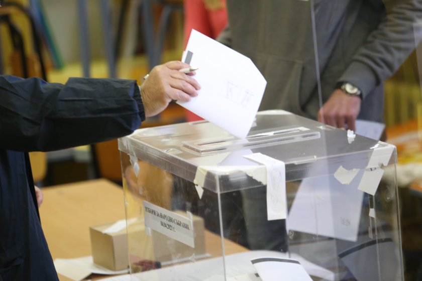 Над 11 000 избиратели са гласували до 10.00 часа в Сливен