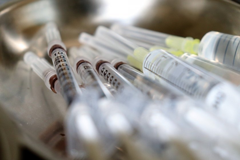 германия ваксинира населението края лятото