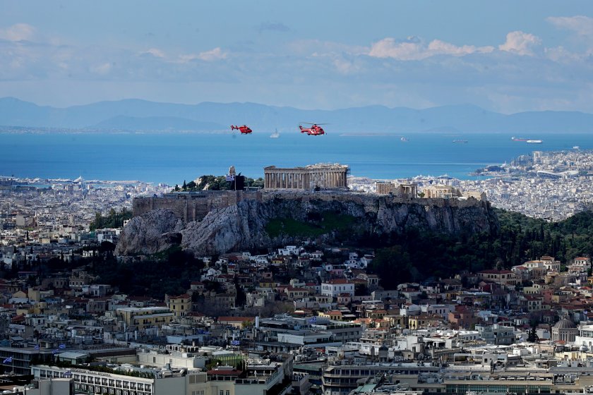 Гърция "инжектира" ресторанти, кафенета и барове с 330 милиона евро