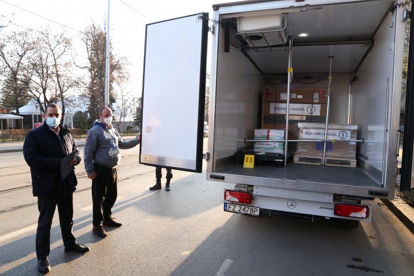 В България пристигнаха 51600 дози от ваксината срещу COVID-19 на