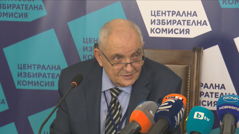 Към 12.00 часа избирателната активност е 18,14%. Най-ниска е в