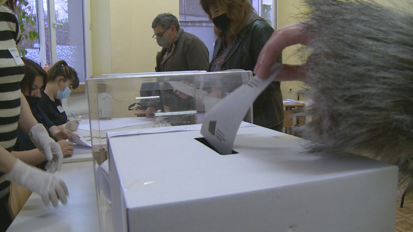 Изборният ден в Русенска област започна нормално, всички избирателни секции