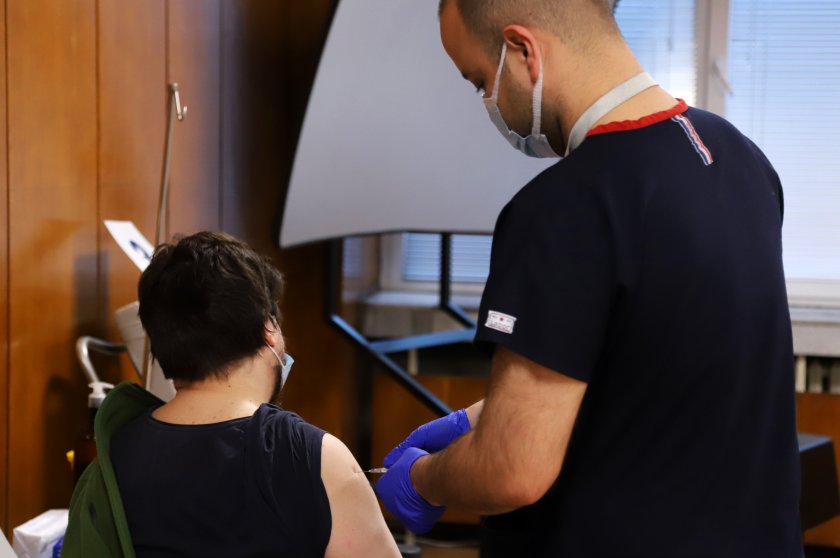 Зелени коридори за ваксинация в София има и днес.Всички желаещи,