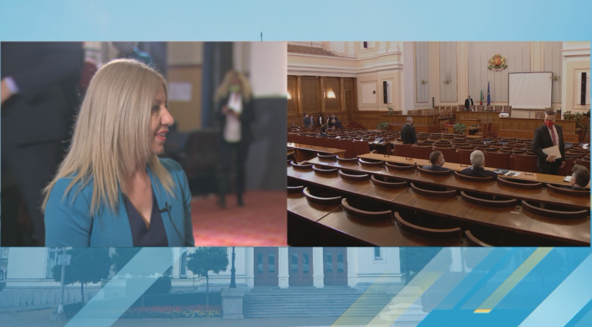 Цецка Бачкова, "Демократична България": Безусловна подкрепа за кабинет не можем да дадем