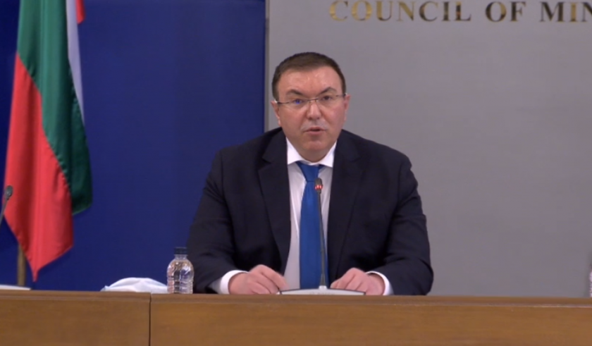 Справяме се и с третата вълна от коронавирус, което показва,