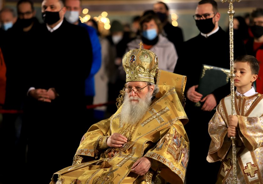 светият синод патриарх неофит постъпи ежегодни изследвания лечение болница
