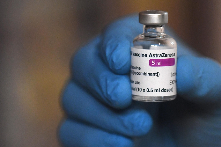 различни европейски държави процедират ваксинирането астра зенека