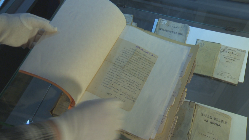 Знаете ли кой превежда за пръв път на български великия